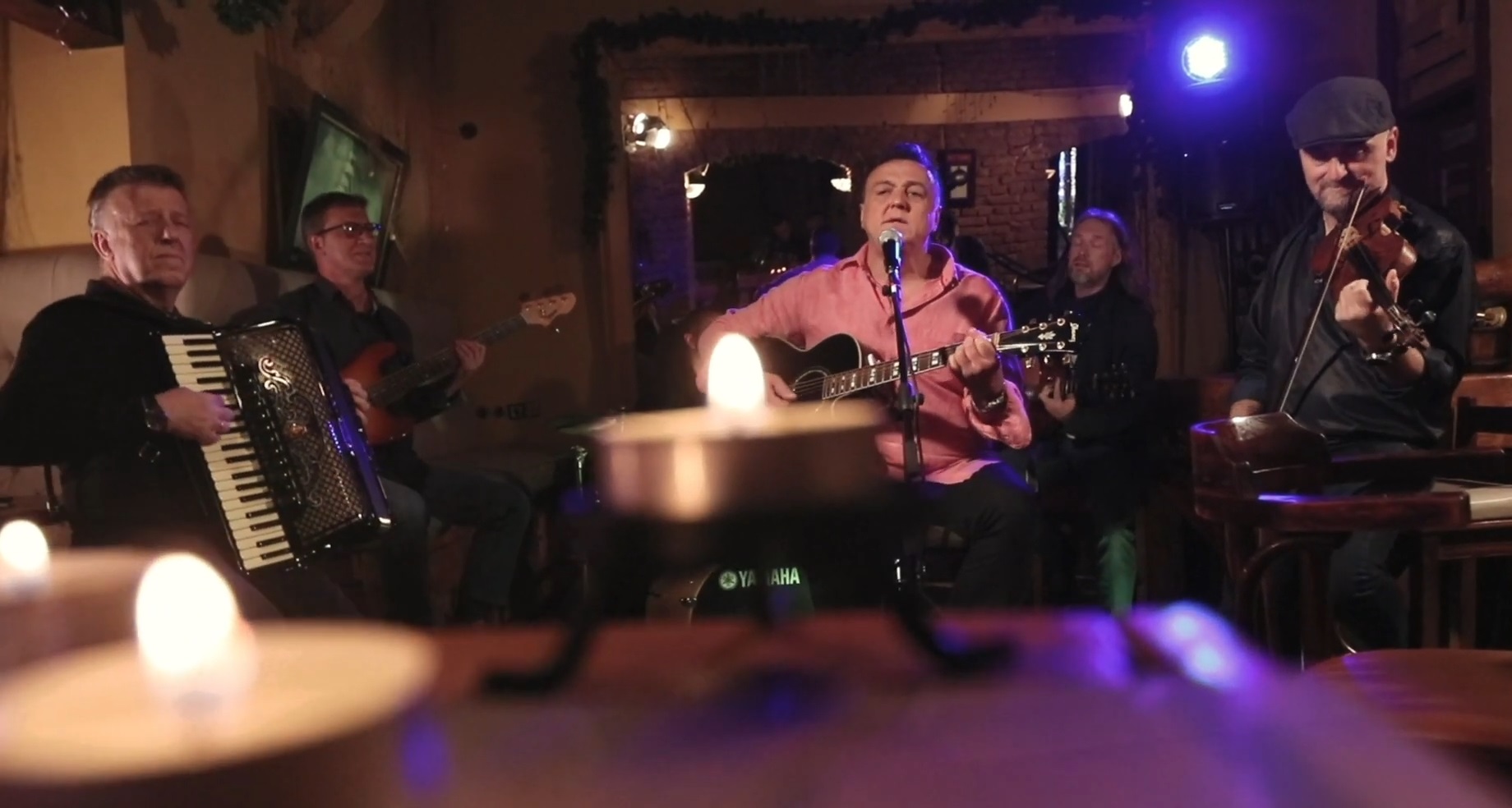 Pjesma – Žena u tuđoj avliji